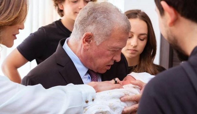 القنصل البجالي يهنئ ولي العهد والاسرة الهاشمية بالمولودة الجديدة