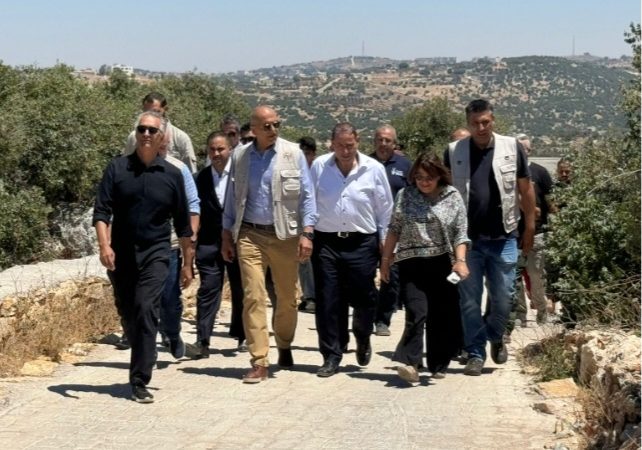 فريق وزاري يطلع على آخر التطورات بالمواقع السياحية في عجلون