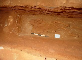 الفرجات والنوافله يوضحان حول اكتشافات أثرية في البترا