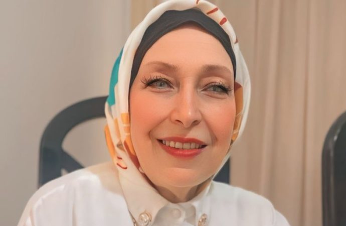 ناديه نوري  تكتب – جنون الكرة