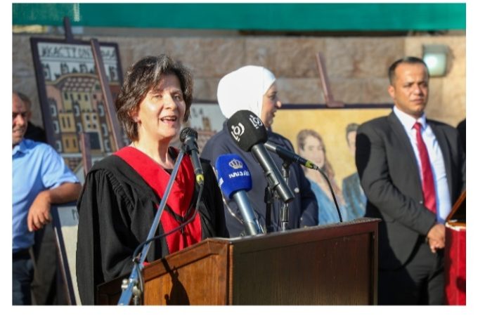 وزيرة السياحة تخرج طلبة معهد مادبا لفن الفسيفساء والترميم