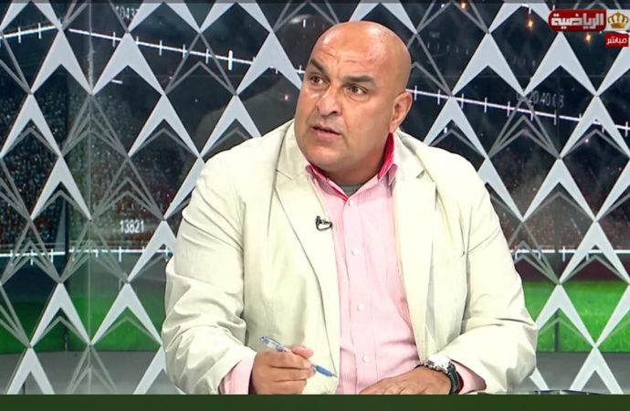 الكابتن أيمن الفقير – مسيرة تدريبية متميزة في كرة القدم.