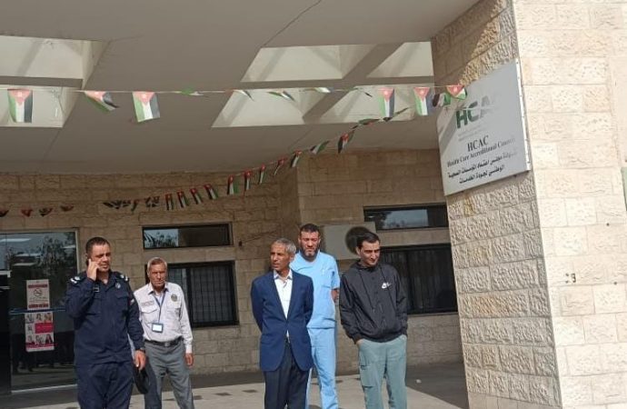 محافظ البلقاء يتفقد مستشفى الأمير الحسين في عين الباشا