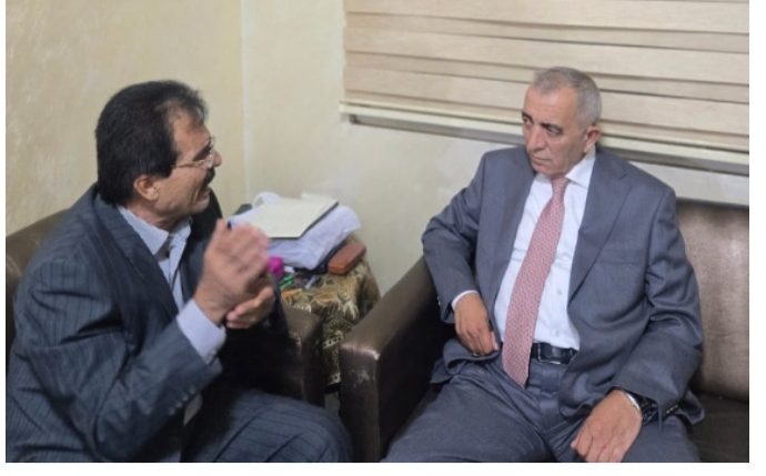 وزير الثقافة يزور الفنان روحي الصفدي