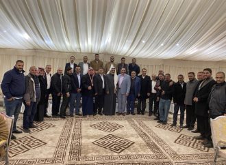 الشيخ راضي أبوحشيش يجمع مدعوين على مأدبة عشاء عن روح والده في مادبا