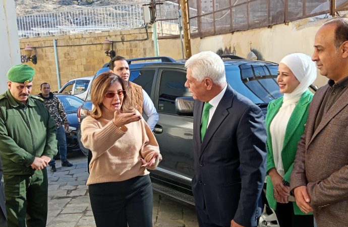 الأميرة دانا فراس تزور السلط برفقة وفد دولي لتعزيز التعاون في مجال التراث.