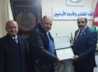 فتحي عبدالله يشهر  كتابه “مذكرات طبيب ” في اتحاد الكتاب
