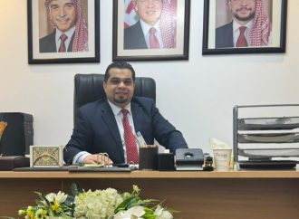 الدكتور بكر السعايده ، مبارك الترفيع للدرجة الأولى في الأعيان