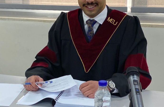 محمد ابودرويش ،مبارك الماجستير في القانون العام بامتياز