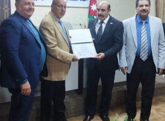 أبو هزيم يحاضر عن دور الأردن في دعم أهلنا في غزة