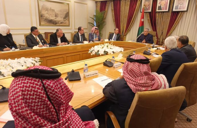 “زراعة الأعيان” تناقش رقمنة خدمات دائرة الأراضي