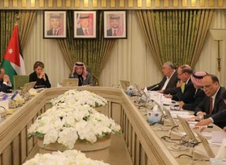 “إدارية الأعيان” تبحث سبل تطوير القطاع العام