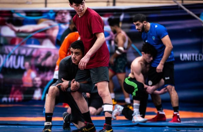 “المصارعة” يواصل التحضيرات لاستضافة بطولة آسيا وتدريبات مكثفة لمنتخباتنا الوطنية