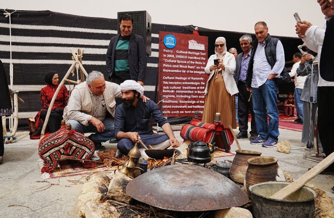 “بيت الشعر” ينقل حياة بدو البترا كتجربة سياحية ليعيشها الزوار وتدعم المجتمعات المحلية