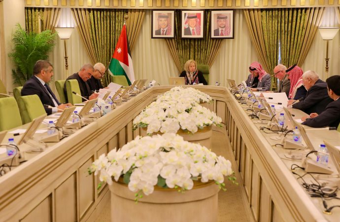 “ثقافة الأعيان” تناقش تعزيز الوعي السياسي والثقافي بين الشباب