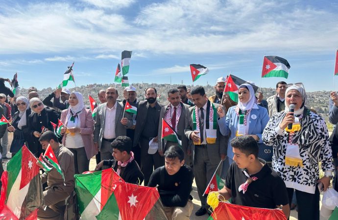 أسرة تربية لواء ماركا تحتفل بيوم العلم الوطني