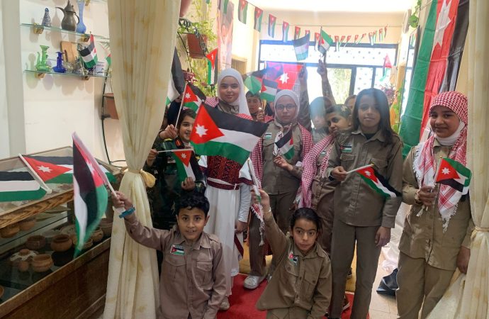 مديرية شباب البترا تحتفل بيوم العلم الأردني