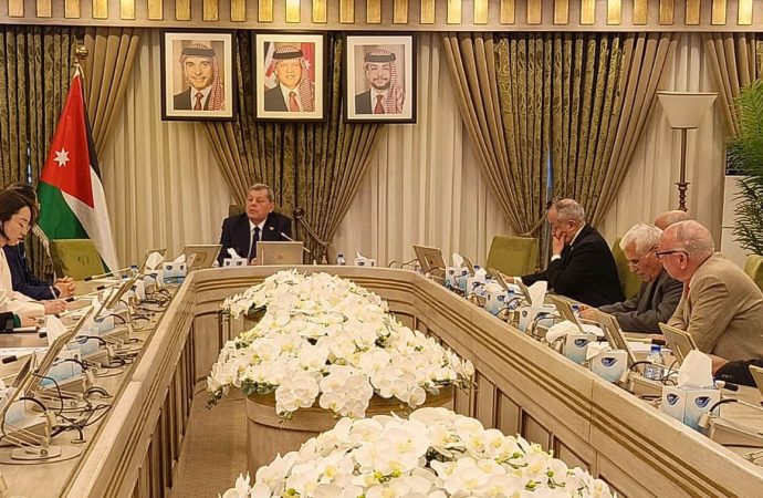 لجنة فلسطين في الأعيان تلتقي السفير الصيني