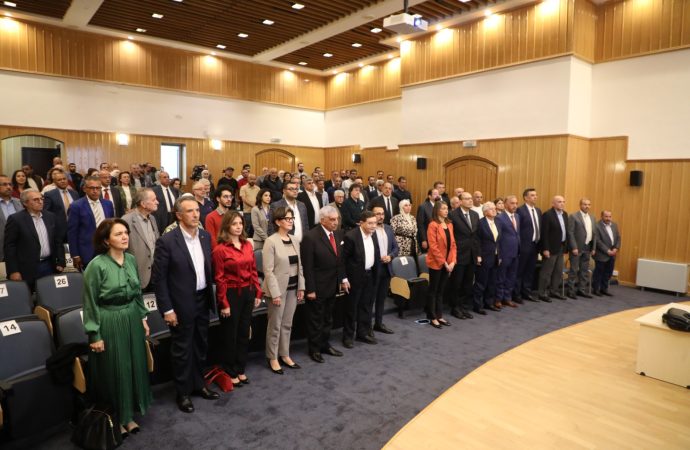 وزارة السياحة تنظم محاضرة علمية للدكتور زاهي حواس في جامعة كولومبيا الأمريكية بعمان