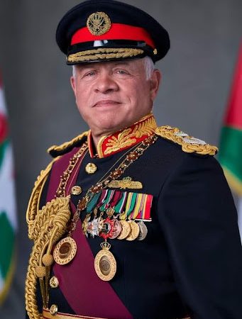 القنصل البجالي يُهنئ جلالة الملك وولي العهد بعيد الاستقلال 79