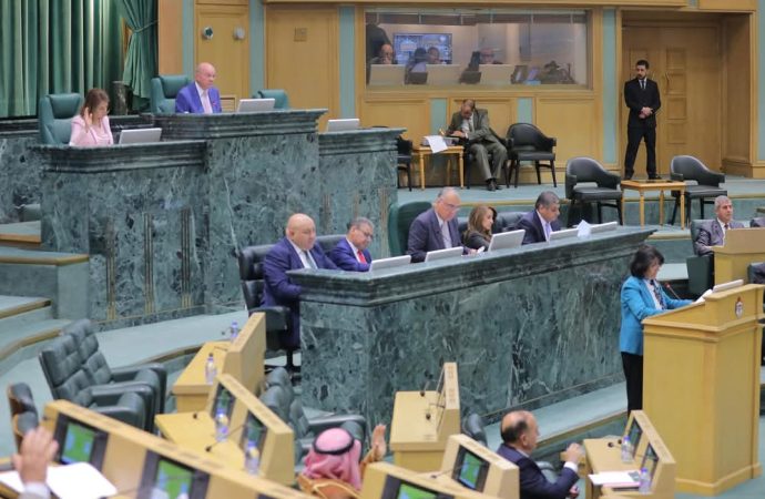 الأعيان يقر قانوني الكهرباء ولجنة شؤون المرأة كما وردا من النواب