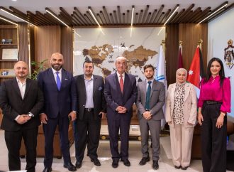 الهندي والمساعيد يبحثان تعزيز التعاون بين جمعيتي الفنادق وفرسان التغيير