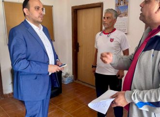 وزير الشباب يتفقد عدداً من المرافق الشبابية والرياضية في محافظة إربد