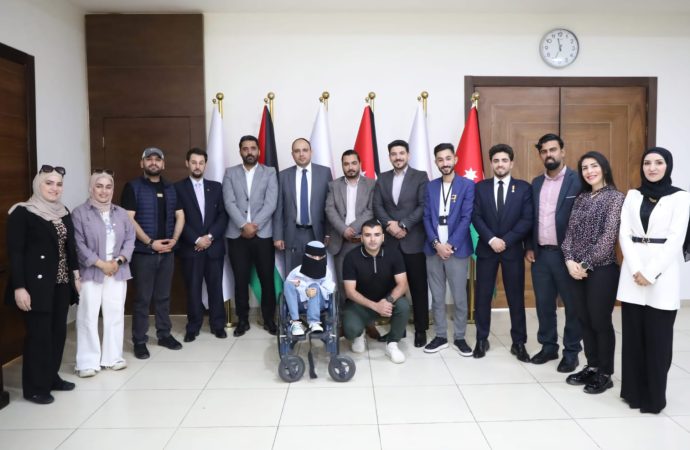 وزير الشباب يلتقي أعضاء منصة رايس الدولية للعمل الشبابي