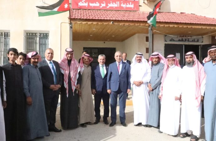 الرواشدة يقرر تأسيس مكتبة للطفل في قضاء الجفر