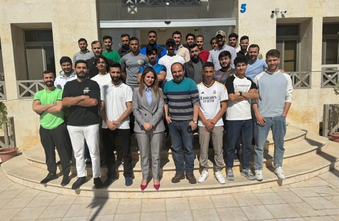 اختتام دورة الإنقاذ المائي للذكور في مركز ساندس