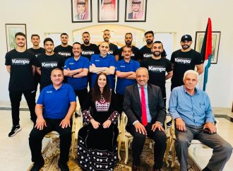 السفيرة النعيمات  تكرم وفد المنتخب الاردني لكرة اليد الشاطئية للرجال