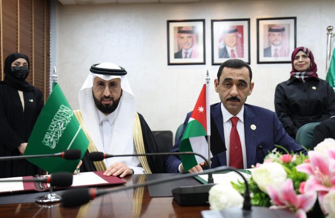 “الغذاء والدواء” السعودي  توقّع مذكرة تفاهم مع نظيرتها الأردنية لتعزيز التكامل الرقابي