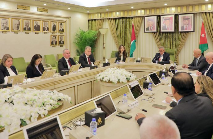 “عمل الأعيان” تبحث ووزيرة العمل الفلسطينية سبل تعزيز التعاون الثنائي