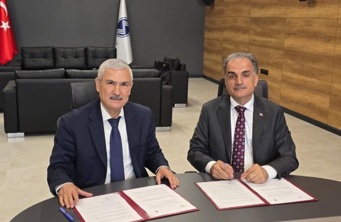“الأعلى للعلوم والتكنولوجيا” يبحث التعاون مع مؤسسات علمية تركية