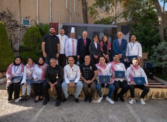 وزيرة السياحة ترعى احتفال كلية عمّون بعيد الاستقلال وتفتتح “مطبخها التراثي”