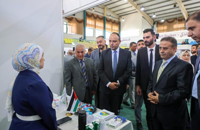 الشديفات يفتتح “اليوم الوظيفي” بجامعة فيلادلفيا