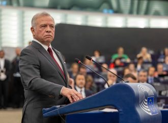 العين الازايدة – خطاب الملك كسر جدار الصمت المطبق وعلى العالم أن يقوم بواجبه تجاه فلسطين