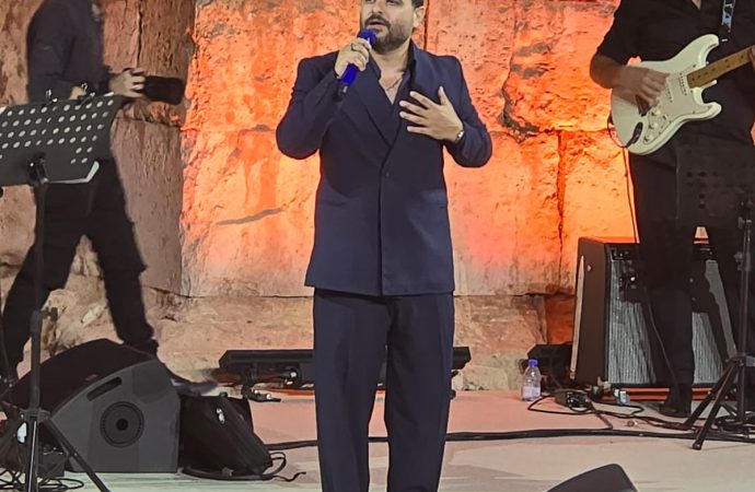 السوري زيتون يحيي ليلة فرح مميزة على المسرح الجنوبي في جرش