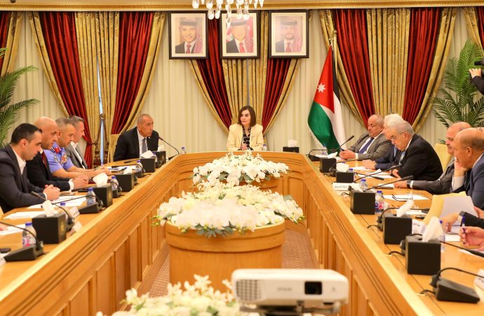 “الحوار الشبابي في الأعيان” تلتقي عددا من مدراء الإدارات بالأمن العام