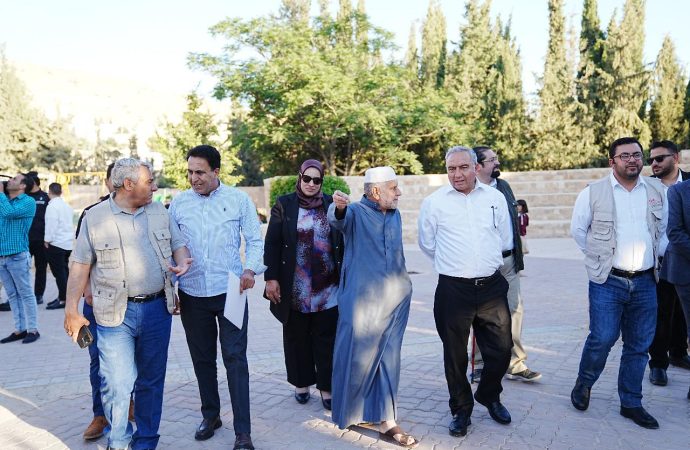مجلس سلطة إقليم البترا  يتفقد واقع الخدمات والمشاريع التنموية في الطيبة