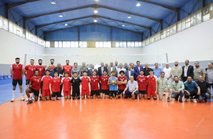 وزير الشباب يشيد بإسهامات نادي شباب الحسين الرياضية والمجتمعية