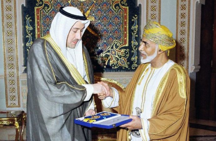 فيصل الصباح يكتب – في ذكرى تولي المرحوم السلطان قابوس مقاليد الحكم في سلطنة عُمان