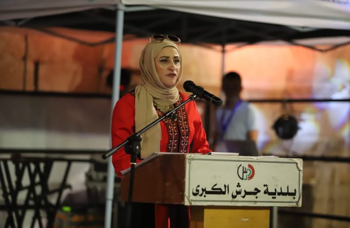 شعراء اردنيون يزينون مسرح ارتيمس بقصائد شعرية عن القدس ونصرة غزة