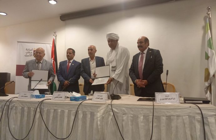 شعراء اتحاد الكتاب والادباء يحتفون بعمان وفلسطين في أمسية جرشية