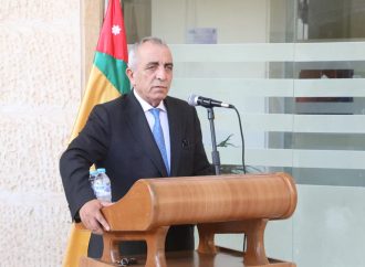 وزير الثقافة يفتتح معرض “سيمبوزيوم الرسم والحروفية”