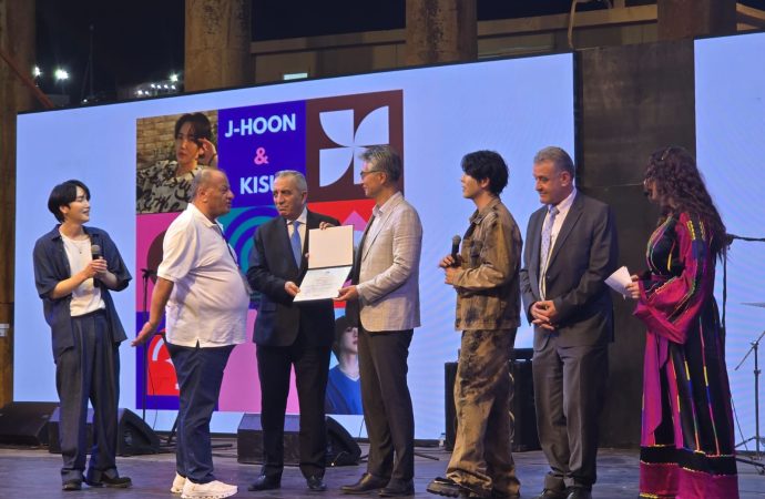 فعاليات متنوعة على الساحة الرئيسية تجمع بين التراث والفن المعاصر في رحاب جرش