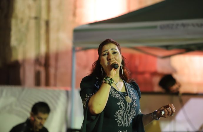 نجوم الطرب الأردني يضيئون مسرح أرتميس في جرش