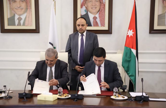 “الشباب” و”الدراسات الاستراتيجية” يوقعان اتفاقية لتنفيذ مسح وطني شامل حول واقع الشباب الأردني