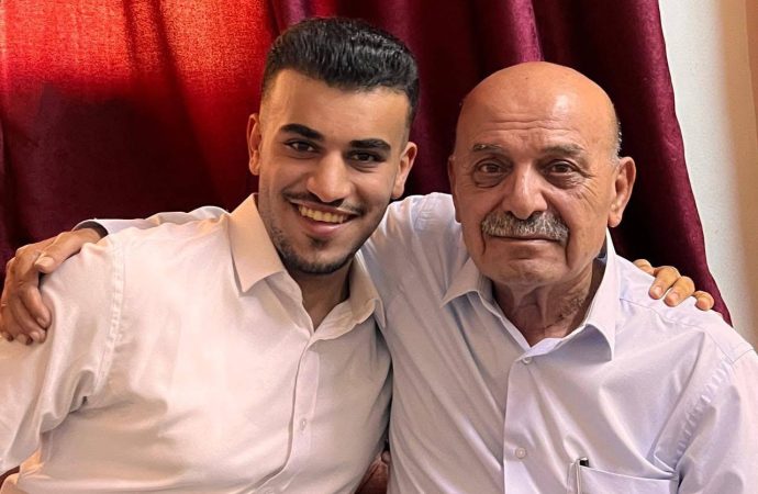 الزميل ماجد القرعان يهنىء حفيده ريان بتفوقه في الثانوية العامة