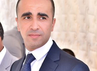 الدكتور حسام أبو حجر وزوجته يُرزقان بعاكف